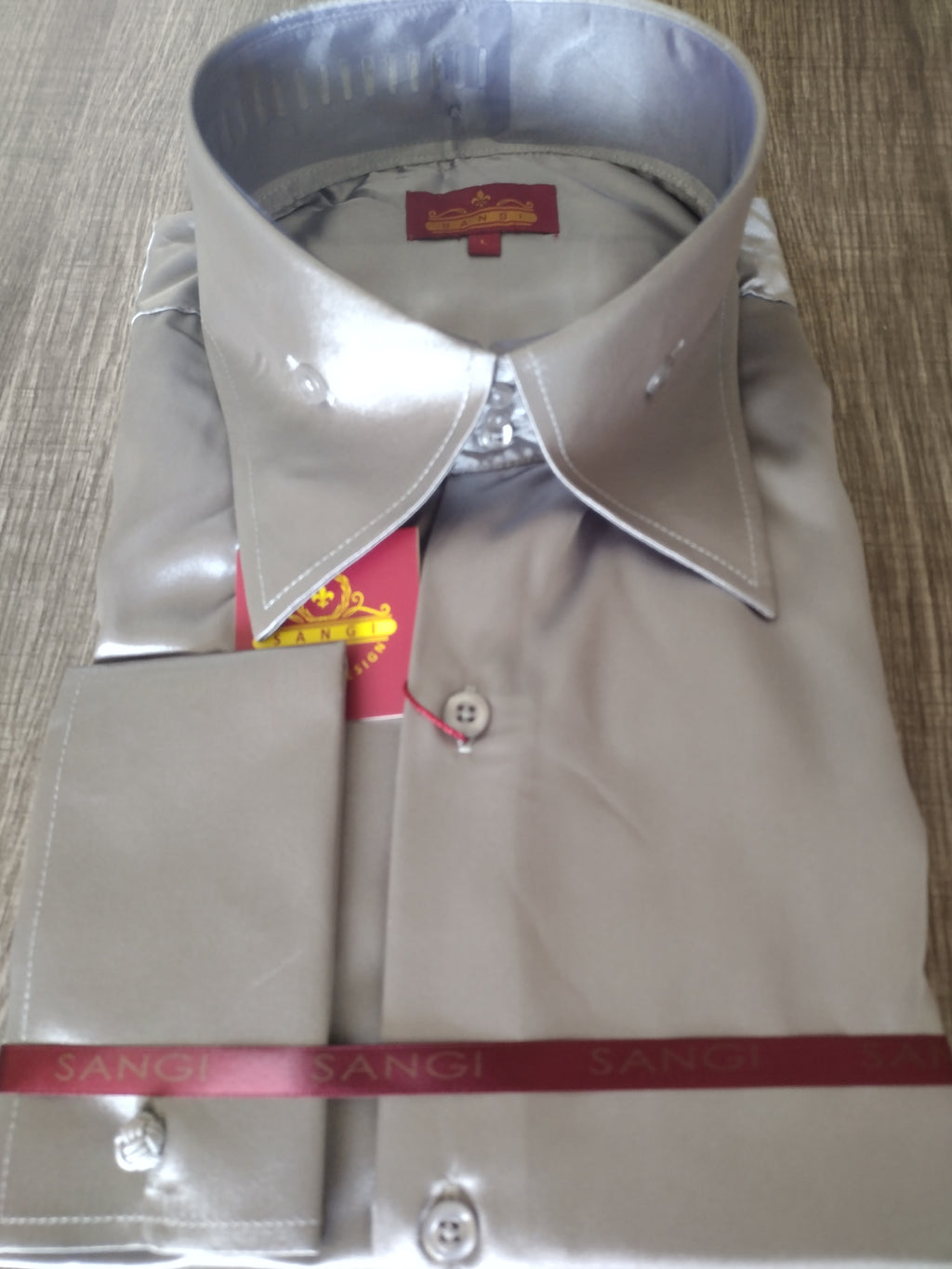 Mens Shirt Shiny Dress Shirt Emerald Green Solid Satin Men's Long Sleeve Dress Shirt, L Mens Shirt Shiny Dress Shirt Emerald Green Solid Satin Men's Long Sleeve Dress Shirt, L